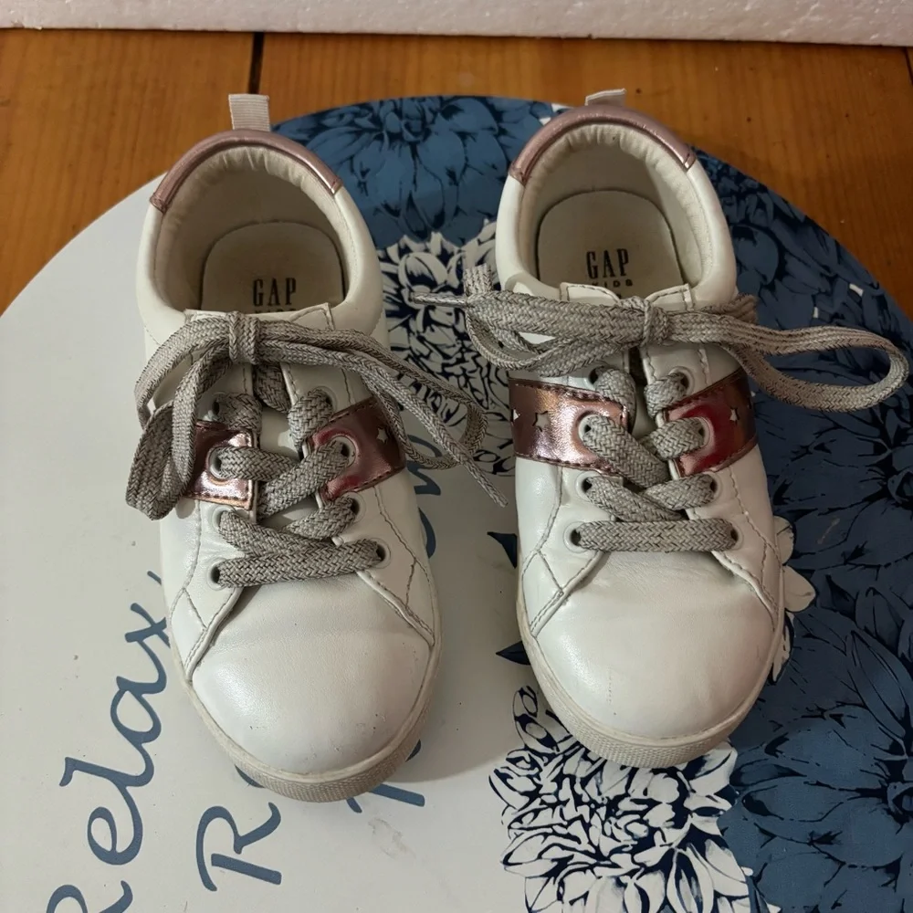 GAP Kids Toddler Girls Sneakers Size 12 White Rose Gold Lace Up Casual Shoes